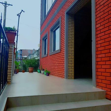 Holiday House Chkonia 호텔 바투미 외부 사진
