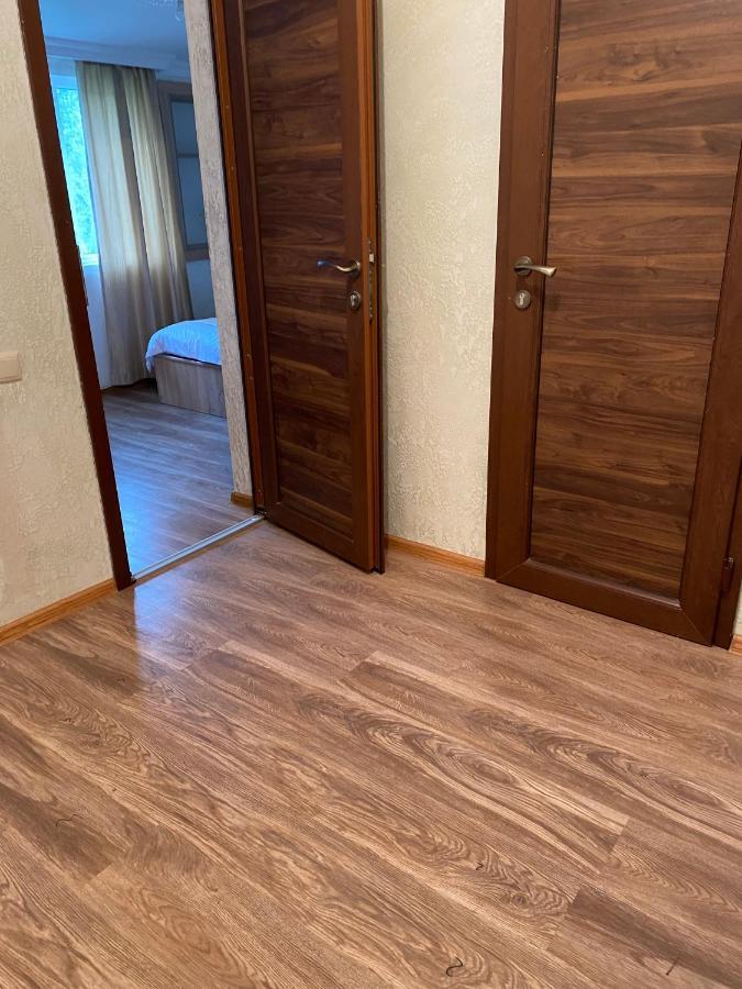 Holiday House Chkonia 호텔 바투미 외부 사진