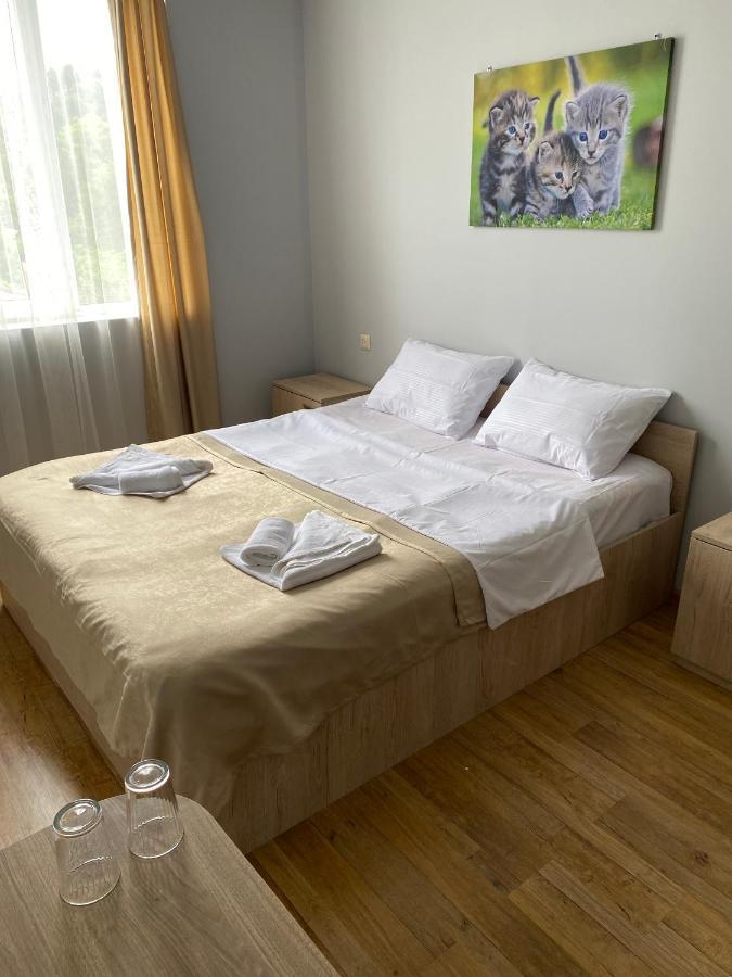 Holiday House Chkonia 호텔 바투미 외부 사진