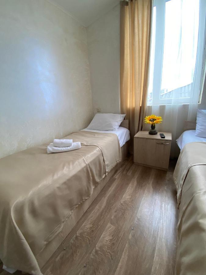 Holiday House Chkonia 호텔 바투미 외부 사진