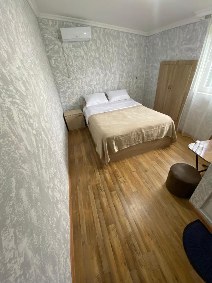 Holiday House Chkonia 호텔 바투미 외부 사진
