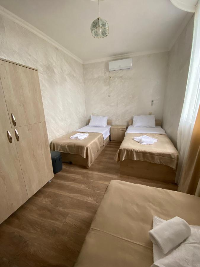 Holiday House Chkonia 호텔 바투미 외부 사진