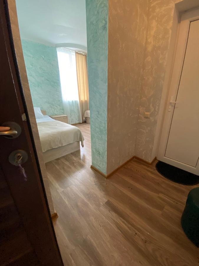 Holiday House Chkonia 호텔 바투미 외부 사진