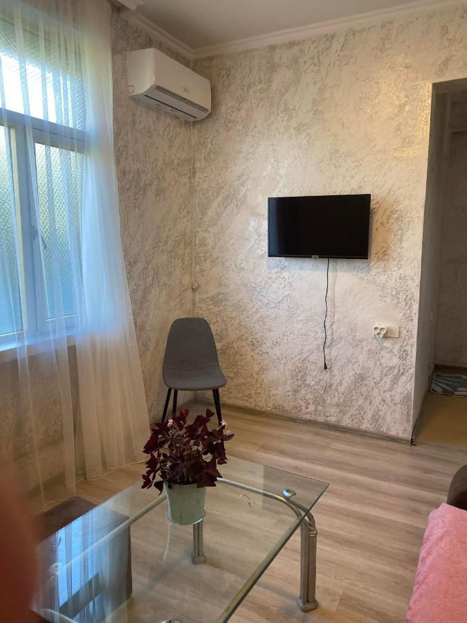 Holiday House Chkonia 호텔 바투미 외부 사진