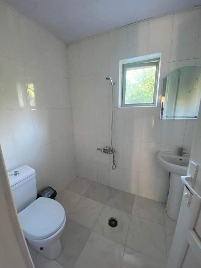 Holiday House Chkonia 호텔 바투미 외부 사진